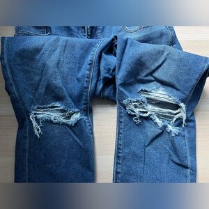 Women’s ripped jeans
